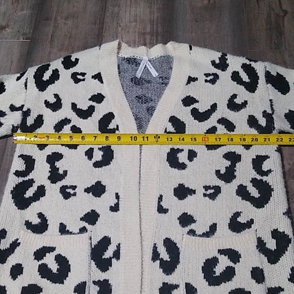 Dreamers by Debut Leopard Cheetah Print Cardigan Sweater Shrug Size M/L - Picture 6 of 11